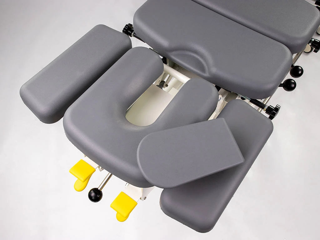 Stationary massage table: chiropractic table Upright Chiro Z7