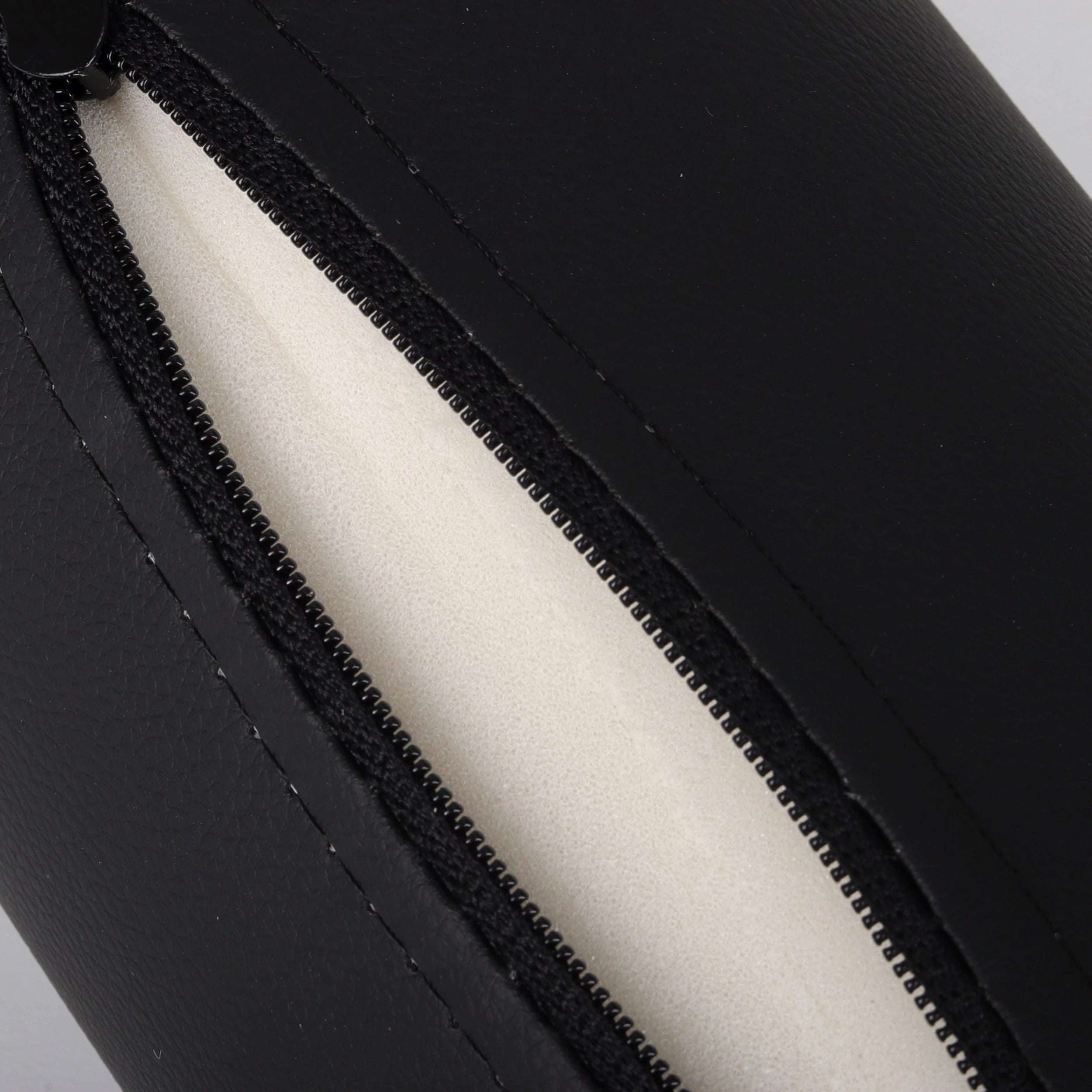 Rund stödrulla 12x60 Comfy Base PU K515 Svart