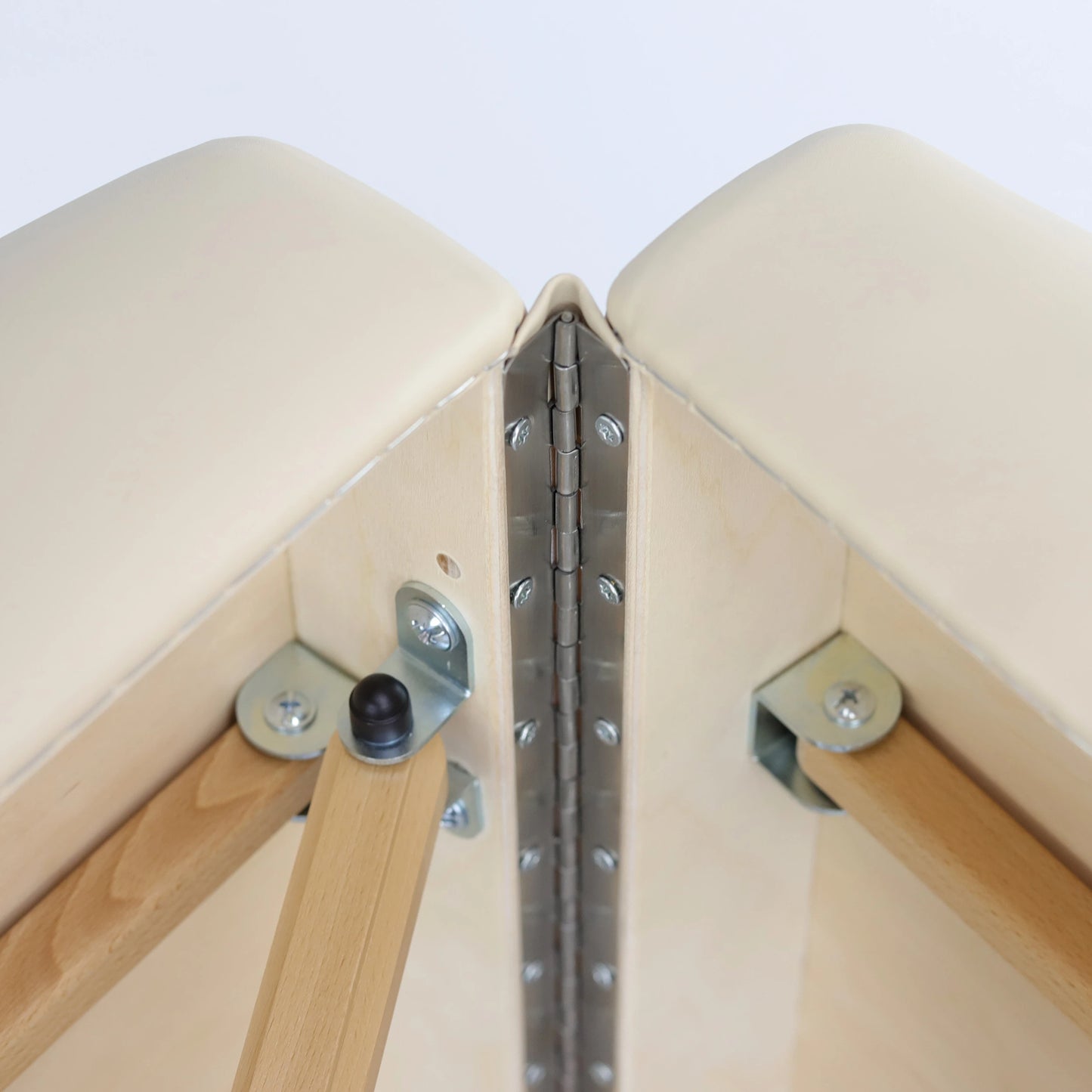 Massagebänk Integral Light Wood 102 Comfort Ansikte Hål Vinyl Flex K033 Beige